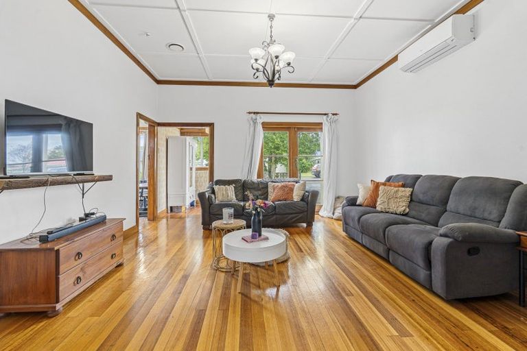 Photo of property in 20 Mahoe Street, Inglewood, 4330