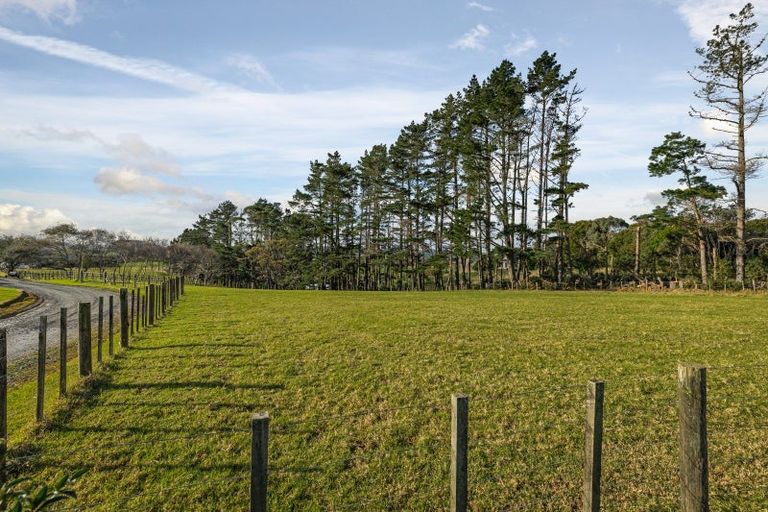 Photo of property in 818 Horseshoe Bush Road, Waitoki, Kaukapakapa, 0871