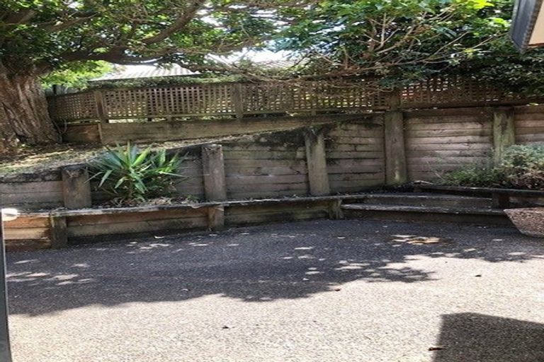 Photo of property in 1/40 Jane Eyre Drive, Somerville, Auckland, 2014