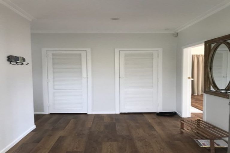 Photo of property in 11 Khouri Avenue, Karori, Wellington, 6012