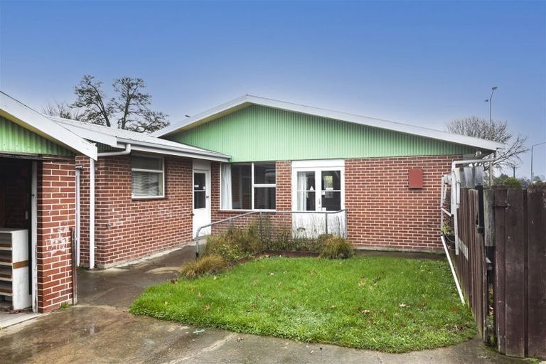 Photo of property in 316 Main North Road, Redwood, Christchurch, 8051
