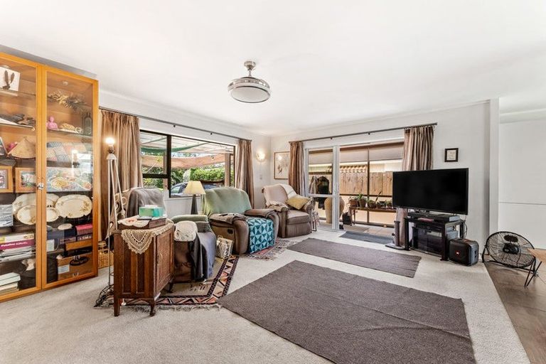 Photo of property in 12 Riverside Road, Orewa, 0931