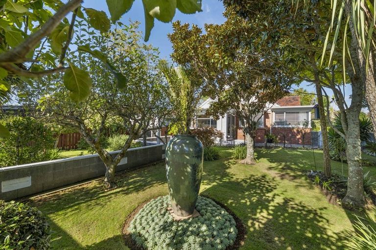 Photo of property in 59 Somerset Street, Brooklands, New Plymouth, 4310