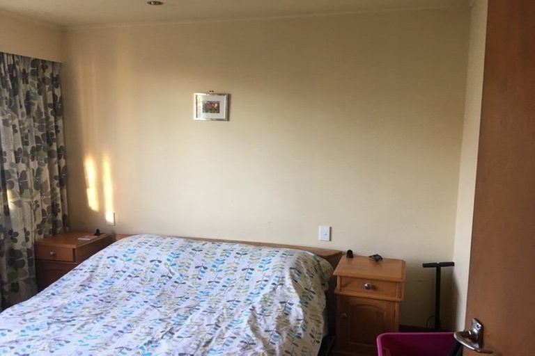 Photo of property in 4 Beverly Place, New Lynn, Auckland, 0600