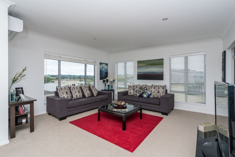 Photo of property in 15 Weka Street, Mangawhai, 0505