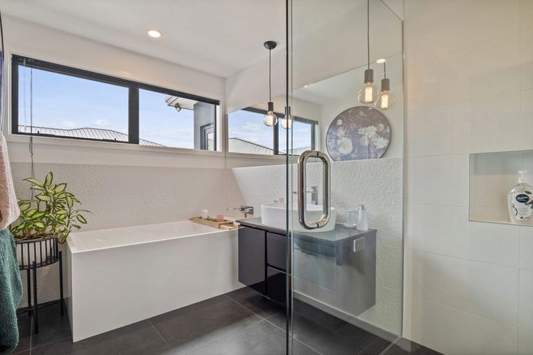 Photo of property in 12 Carrick Place, Mosgiel, 9024