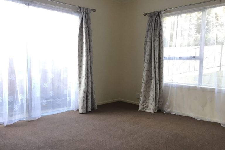 Photo of property in 132 Triangle Road, Massey, Auckland, 0614