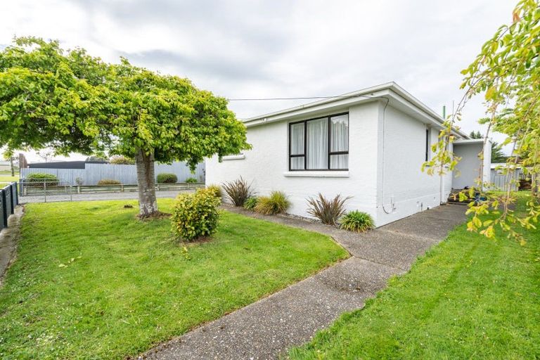 Photo of property in 11 Stephens Street, Waikiwi, Invercargill, 9810