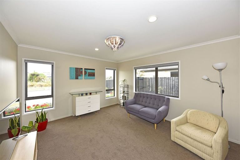 Photo of property in 38 Bennington Way, Wigram, Christchurch, 8042