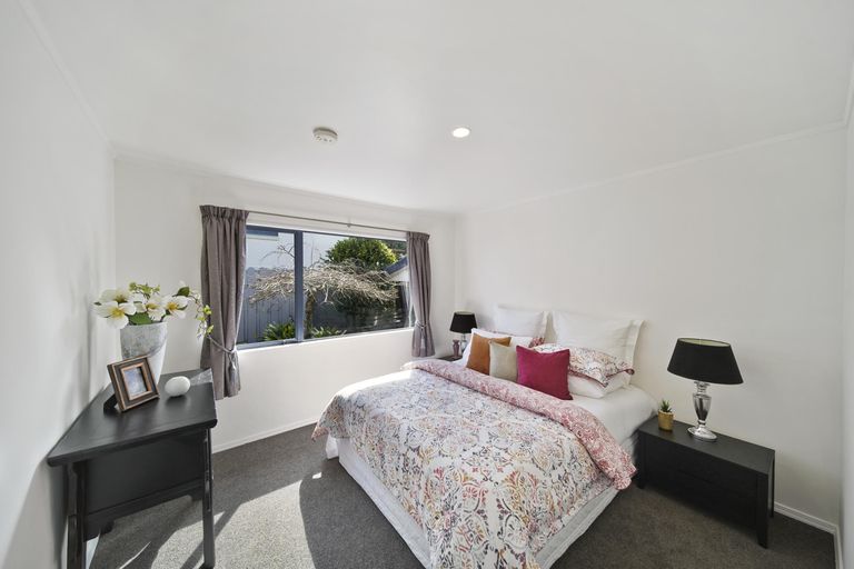 Photo of property in 3/6a Botany Road, Howick, Auckland, 2010