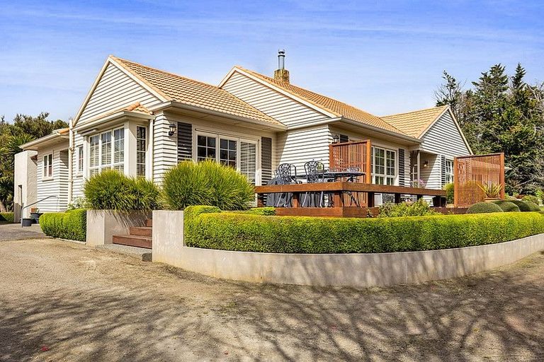 Photo of property in 5171b Mountain Road, Eltham, 4398