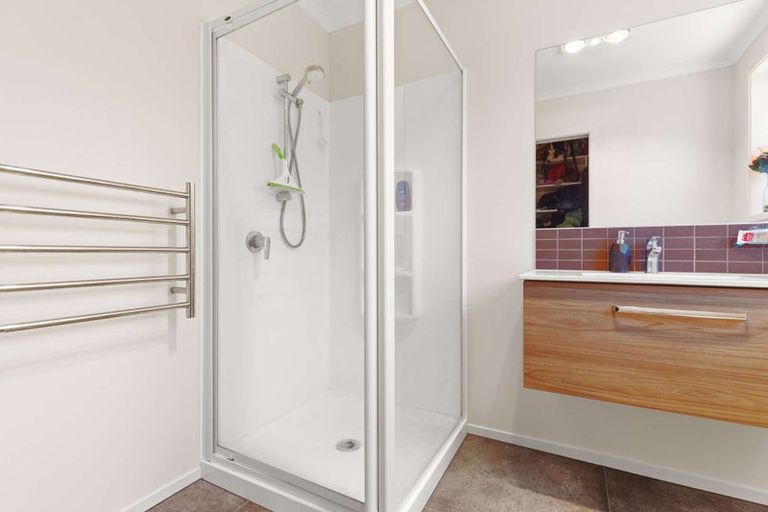 Photo of property in 3 Taffe Crescent, Pyes Pa, Tauranga, 3112