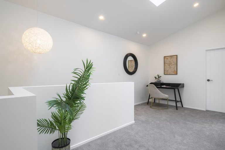 Photo of property in 102e Te Oneroa Way, Long Bay, Auckland, 0630