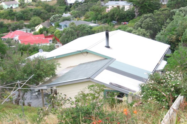Photo of property in 15 Oku Street, Island Bay, Wellington, 6023