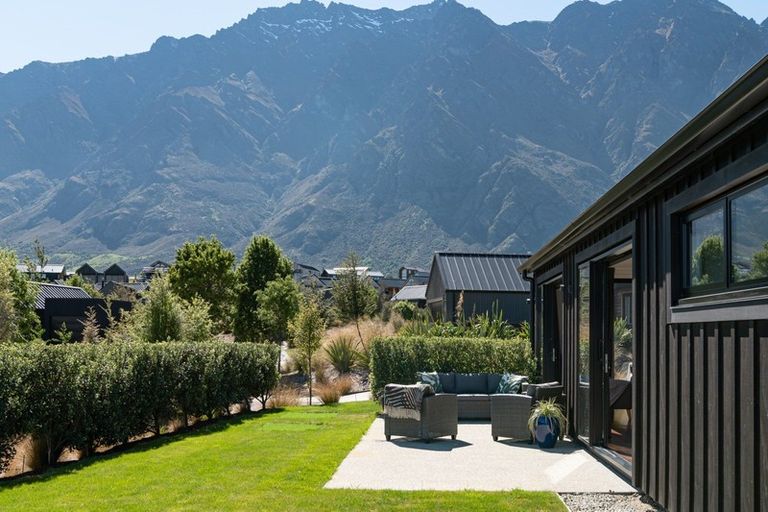 Photo of property in 5 Fife Court, Jacks Point, Queenstown, 9371
