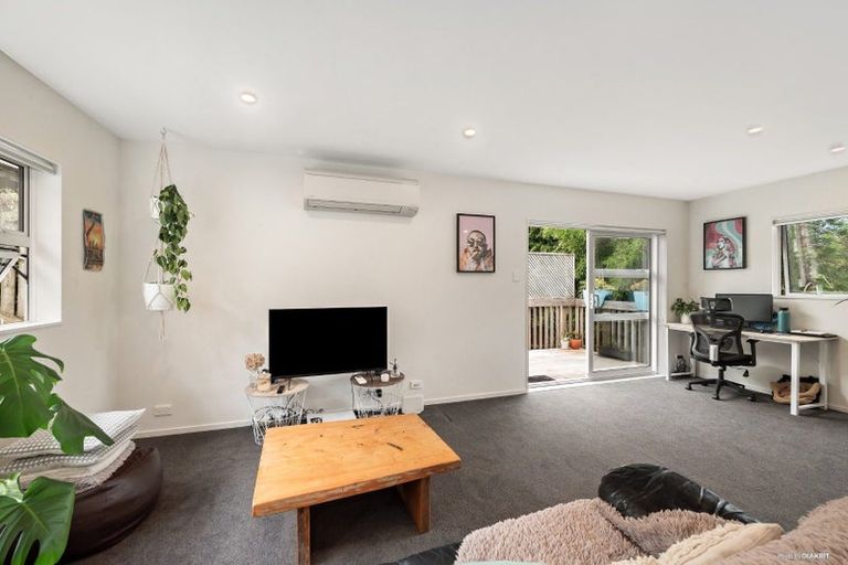 Photo of property in 6 Halder Place, Torbay, Auckland, 0632