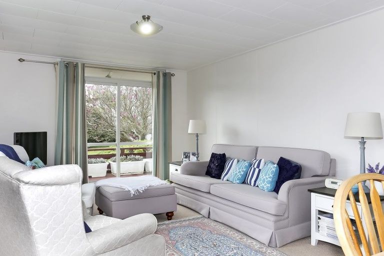 Photo of property in 2 Coppelia Avenue, Omokoroa, 3114