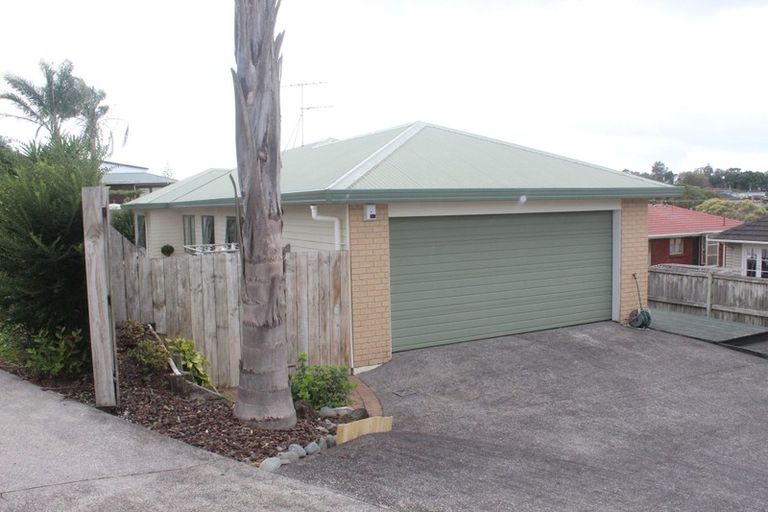Photo of property in 2/15 Manuka Road, Bayview, Auckland, 0629