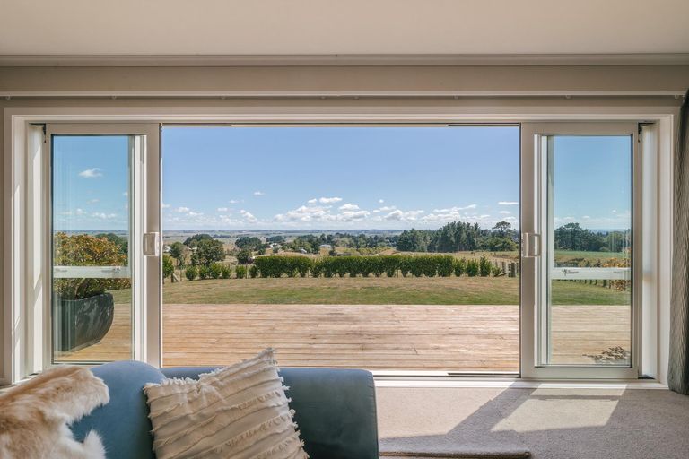 Photo of property in 225 Albert Road, Tokomaru, Palmerston North, 4474