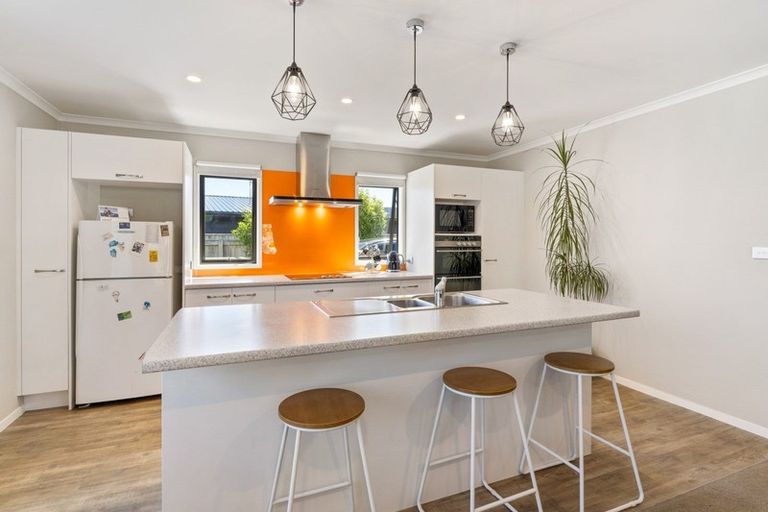 Photo of property in 7 Aqua Way, Paraparaumu, 5032