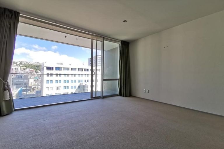Photo of property in Sanctum Apartment, 10 Ebor Street, Te Aro, Wellington, 6011