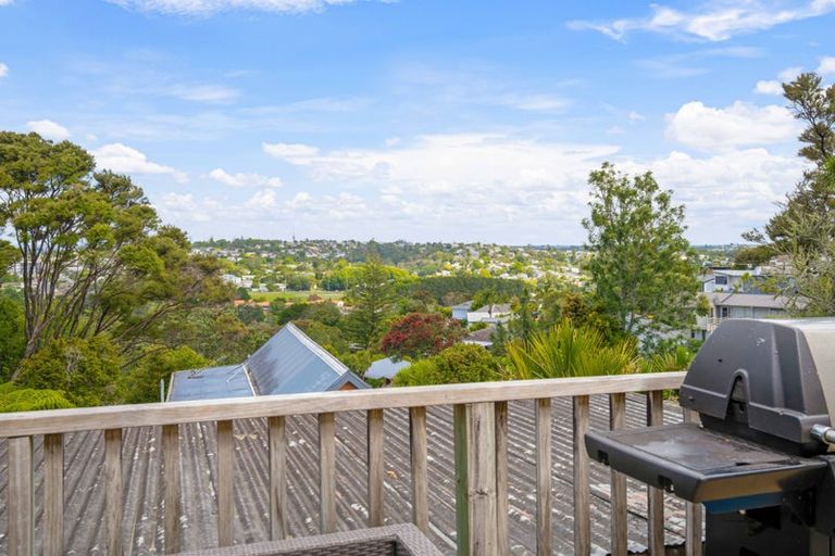 Photo of property in 1/66 Manuka Road, Glenfield, Auckland, 0629