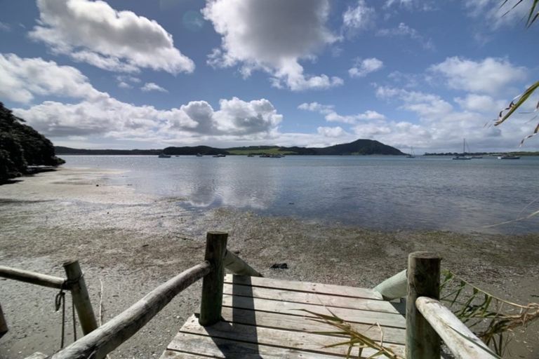 Photo of property in 4 Harbour View Road, Pukenui, 0484