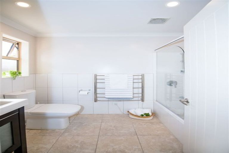 Photo of property in 98 Elizabeth Street, Riccarton, Christchurch, 8041