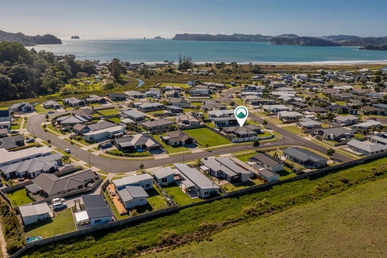 Photo of property in 325 Cook Drive, Whitianga, 3510