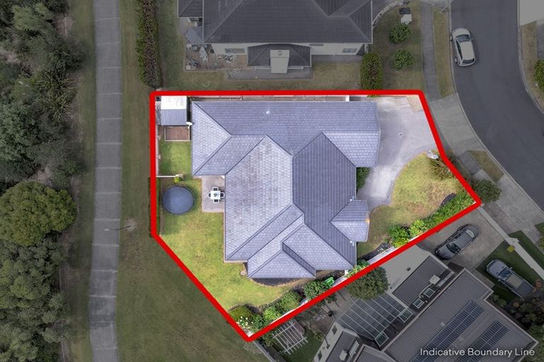 Photo of property in 9 Portofino Point, Karaka, Papakura, 2113