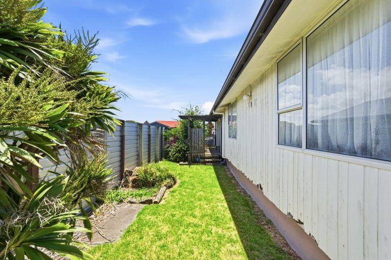 Photo of property in 51 Hinau Street, Castlecliff, Whanganui, 4501