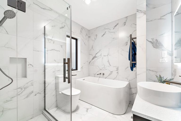 Photo of property in 13b Windermere Crescent, Blockhouse Bay, Auckland, 0600