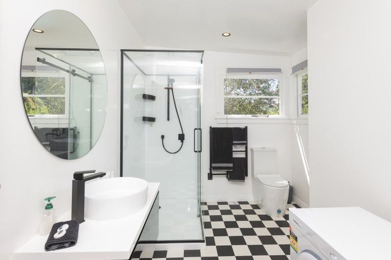 Photo of property in 75 Esplanade, Kaiti, Gisborne, 4010