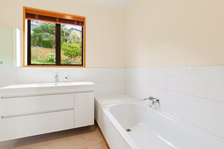 Photo of property in 20 Satara Crescent, Khandallah, Wellington, 6035