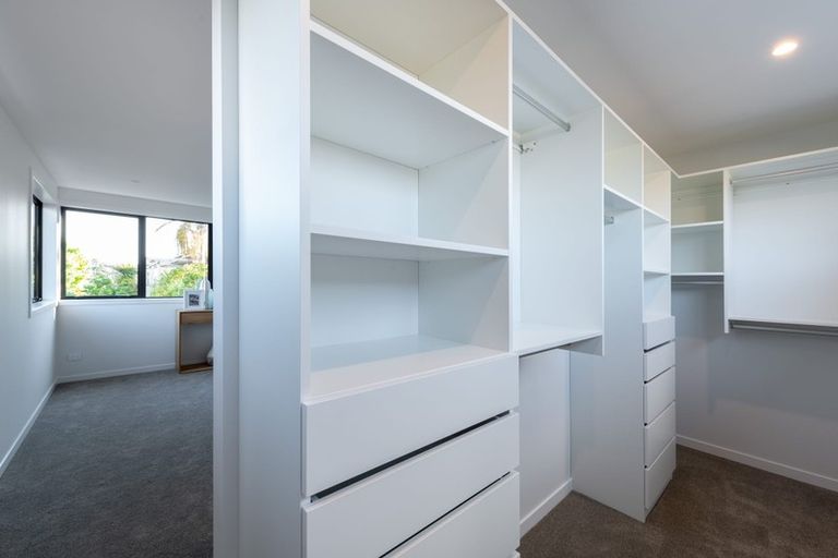 Photo of property in 27a Beechwood Road, Rothesay Bay, Auckland, 0630