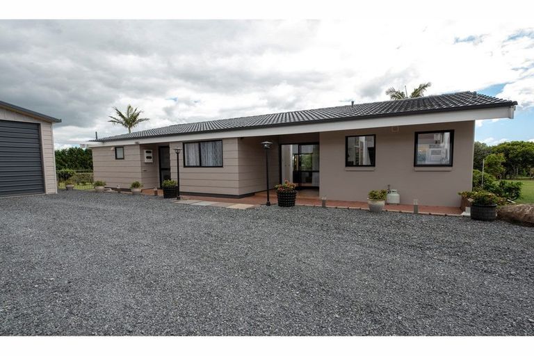 Photo of property in 38 Riddell Road, Kerikeri, 0230