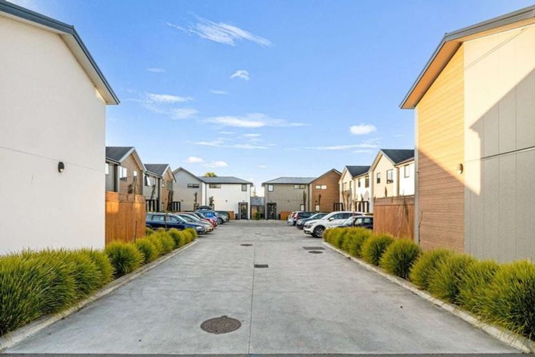 Photo of property in 3/25 Hargest Crescent, Sydenham, Christchurch, 8023