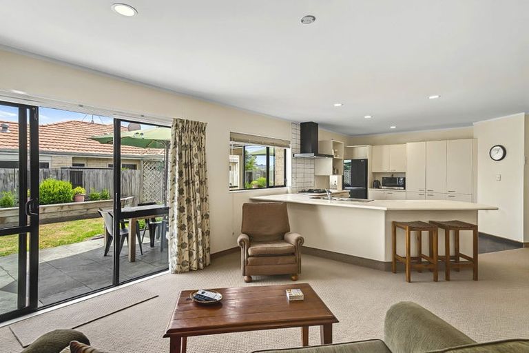 Photo of property in 44 Hadleigh Court, Paraparaumu, 5032
