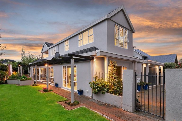 Photo of property in 28 Witbrock Crescent, Burnside, Christchurch, 8053