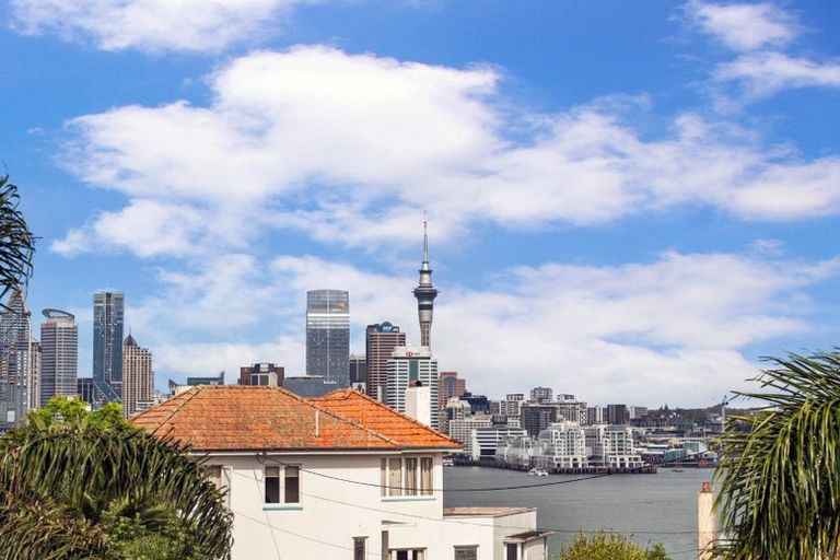 Photo of property in 81a Stanley Point Road, Stanley Point, Auckland, 0624