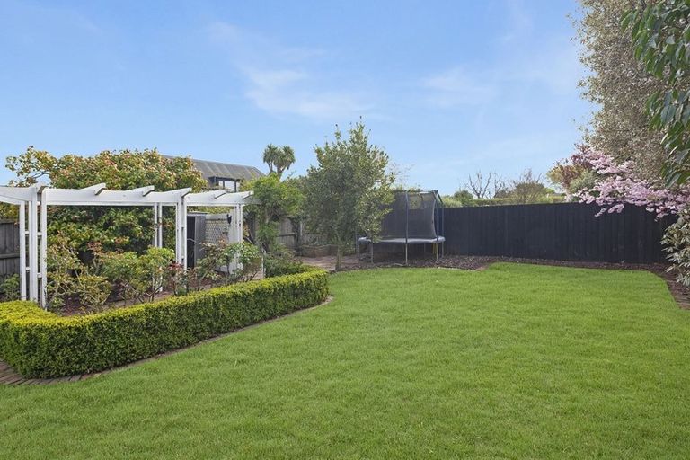 Photo of property in 73 Saint Albans Street, St Albans, Christchurch, 8014