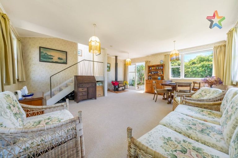 Photo of property in 22 Cedar Street, Maungaraki, Lower Hutt, 5010