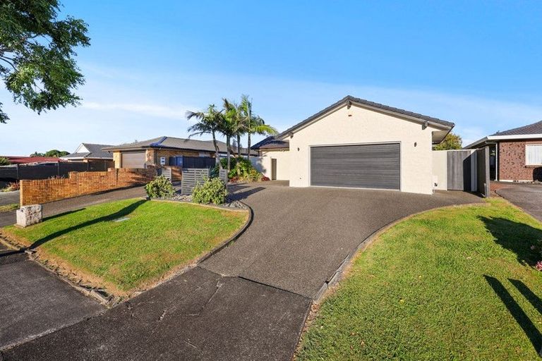 Photo of property in 188 Prince Regent Drive, Farm Cove, Auckland, 2012