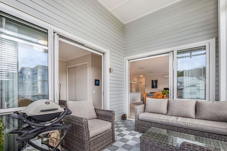 Photo of property in 112 Panorama Heights, Orewa, 0931