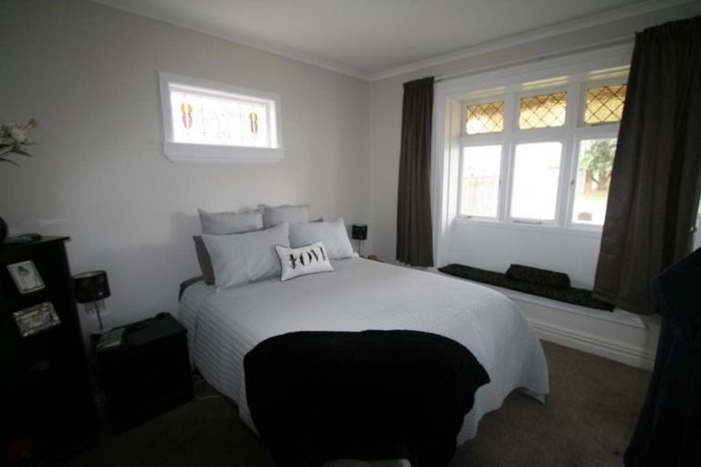 Photo of property in 2 Bracken Street, Petone, Lower Hutt, 5012