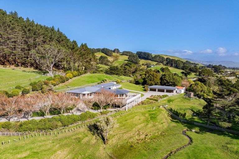 Photo of property in 997 Ohariu Valley Road, Ohariu, Wellington, 6037