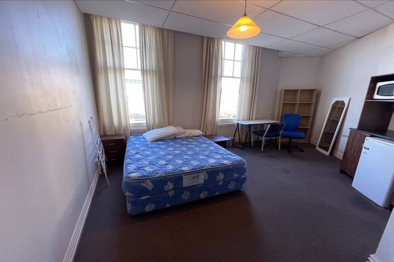 Photo of property in 5 Anzac Avenue, Dunedin Central, Dunedin, 9016
