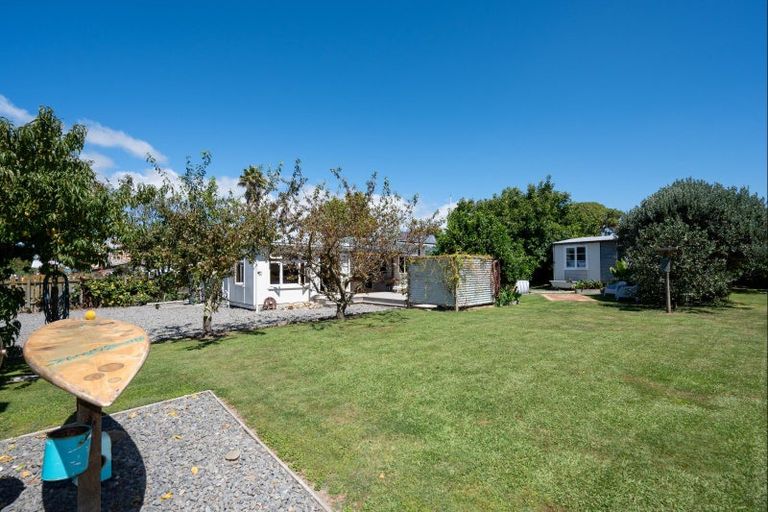 Photo of property in 21 Grove Road, Haumoana, 4102
