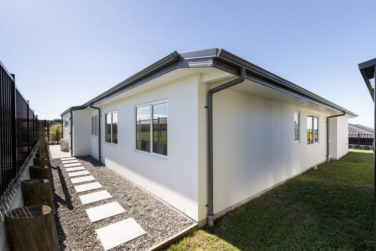 Photo of property in 58 Ridge Drive, Omokoroa, 3114