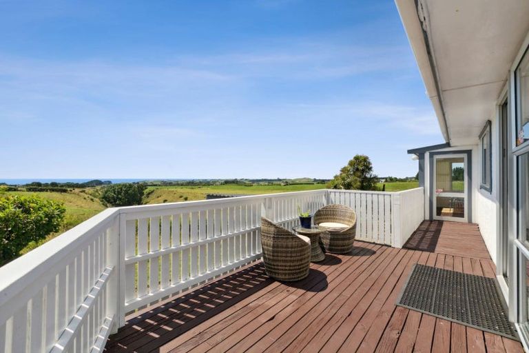 Photo of property in 401 Koru Road, Koru, New Plymouth, 4374